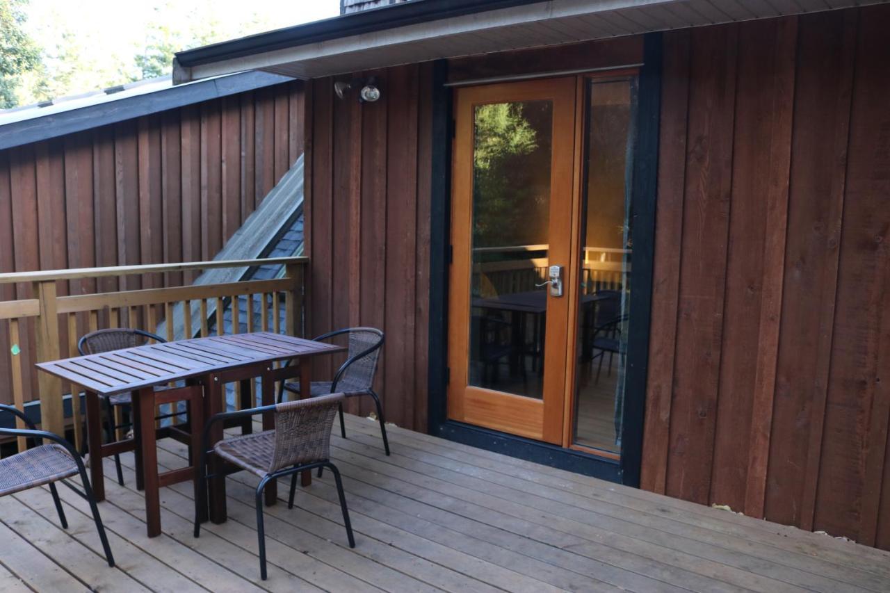 Five Elements Lodge B&B With Outdoor Spa Fernwood Exterior photo